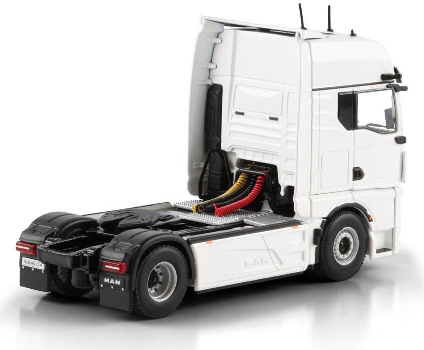WSi 1:50th Scale MAN TGX GX 4x2 White Line