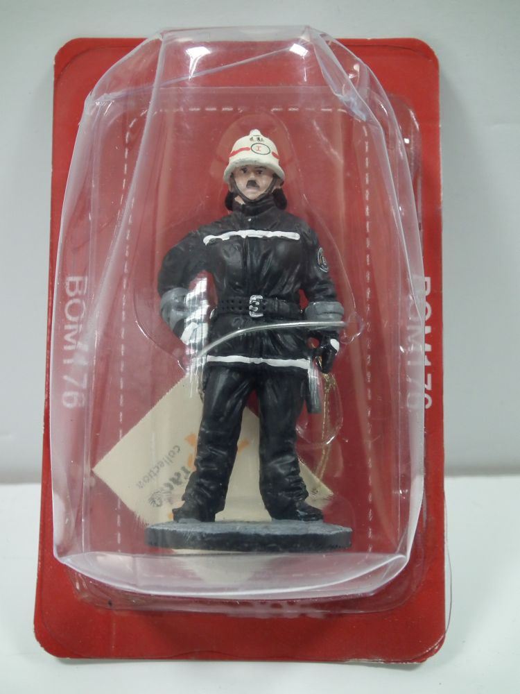 Atlas Editions 1:32 Scale Fireman Firedress Berlin West Germany 1989