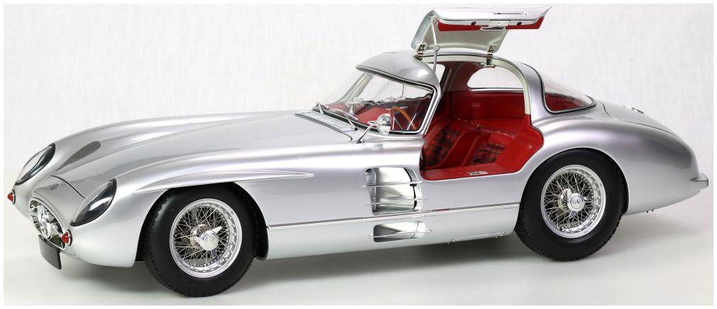 LeGrand 1:8 Collection 1:8th Scale Mercedes Benz 300 SLR Uhlenhaut Coupe 'The Red' (1:8th Diecast Kit)