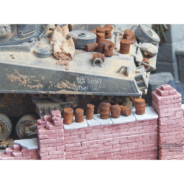 Juweela 1:35 Scale Old Cans Round, Rusty - 20g