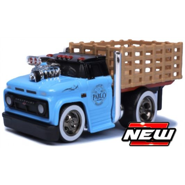 Maisto 1:64 Scale Chevrolet C60 Skatebed 1966 Blue