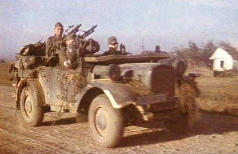 Revell 1:35 Scale Einheits-PKW Kfz.4