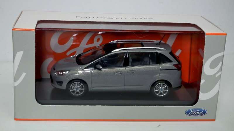 Dealer Model 1:43 Scale Ford Grand C-Max 2010 - Grey