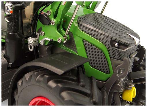 Universal Hobbies 1:32rd Scale Fendt 618 - Vario w/Front Loader