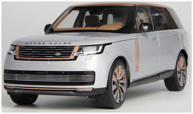LCD Model 1:18 Scale Land Rover Range Rover SV Serenity Silver 2022