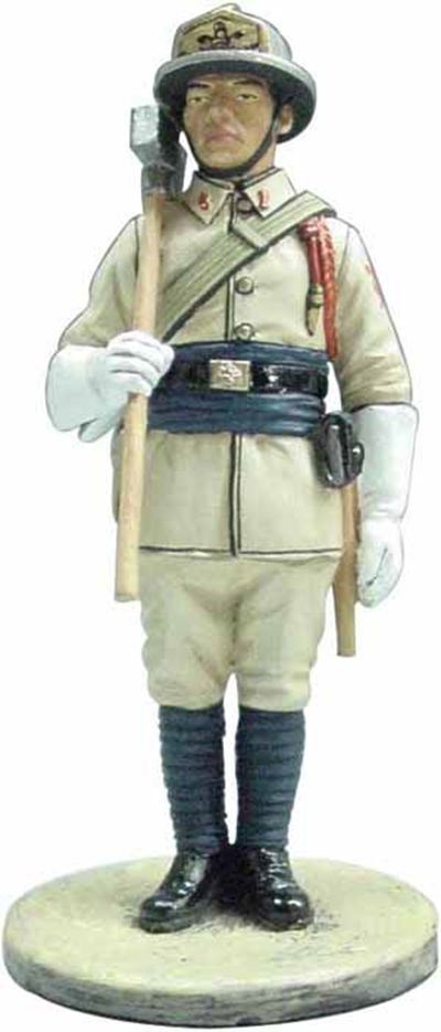 Atlas Editions 1:32 Scale Fireman - firedress French Indochina 1943