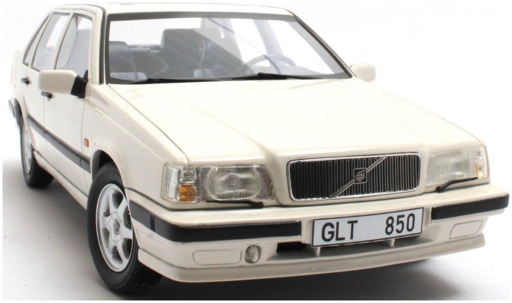 Cult 1:18 Scale Volvo 850 GLT White 1991-1994