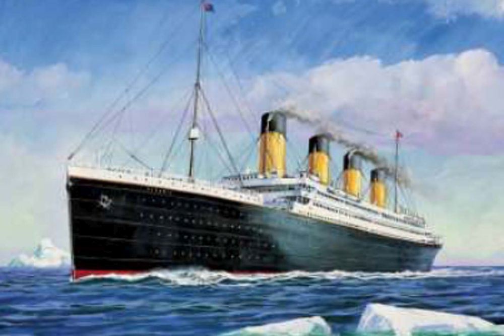 Zvesda 1:700 Scale Titanic