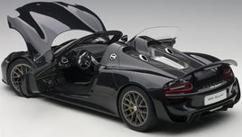 Autoart 1:12 Scale Porsche 918 Spyder 2013 (glossy black) workable rear spoiler and fuel cap