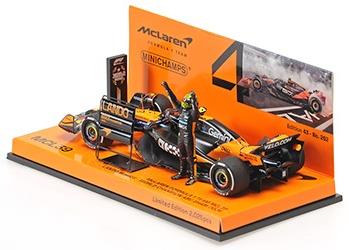 Minichamps 1:43rd Scale McLaren F1 Team MCL39 L. Norris Champion Abu Dhabi GP 2025 w/Figure/Pitboard