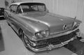 Sunstar 1:18 Scale Buick Limited Riviera Coupe Glacier White Gold Mist 1958