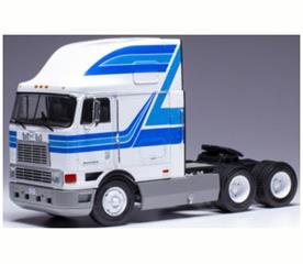 IXO 1:43 Scale International Eagle Cabover White/Blue 1995
