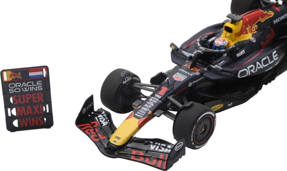 Spark  1:43rd Scale Red Bull Racing RB21 #1 Winner Italian GP 2025 Vestappen Oracle 50 Wins w/Pit Board