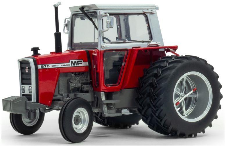 Universal Hobbies 1:32 Scale Massey Ferguson 575 2wd w/Molcon Duals