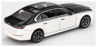 Truescale 1:64 Scale BMW I7 XDRIVE60 Alpine White/Black Sapphire (LHD)