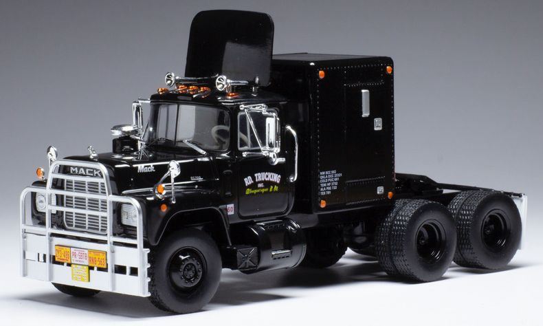 IXO 1:43 Scale Mack R-Series Black 1966 w/Rear Cabin