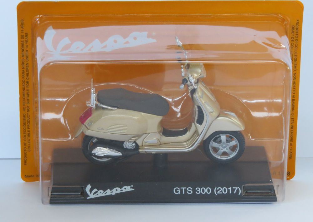 Atlas Editions 1:18 Scale Vespa GTS 300 2017 Vespa Collection in 1:18