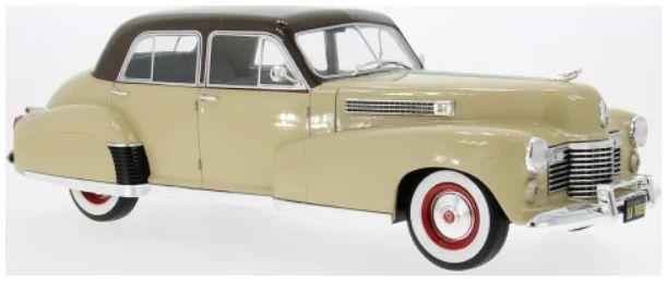 Model Car Group 1:18th Scale Cadillac Fleetwood Series 60 Special Sedan Beige/Dark Brown 1941