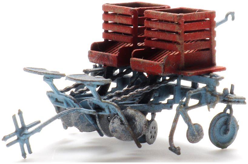 Artitec 1:87 Scale Potato Planter Ready-Made, Painted