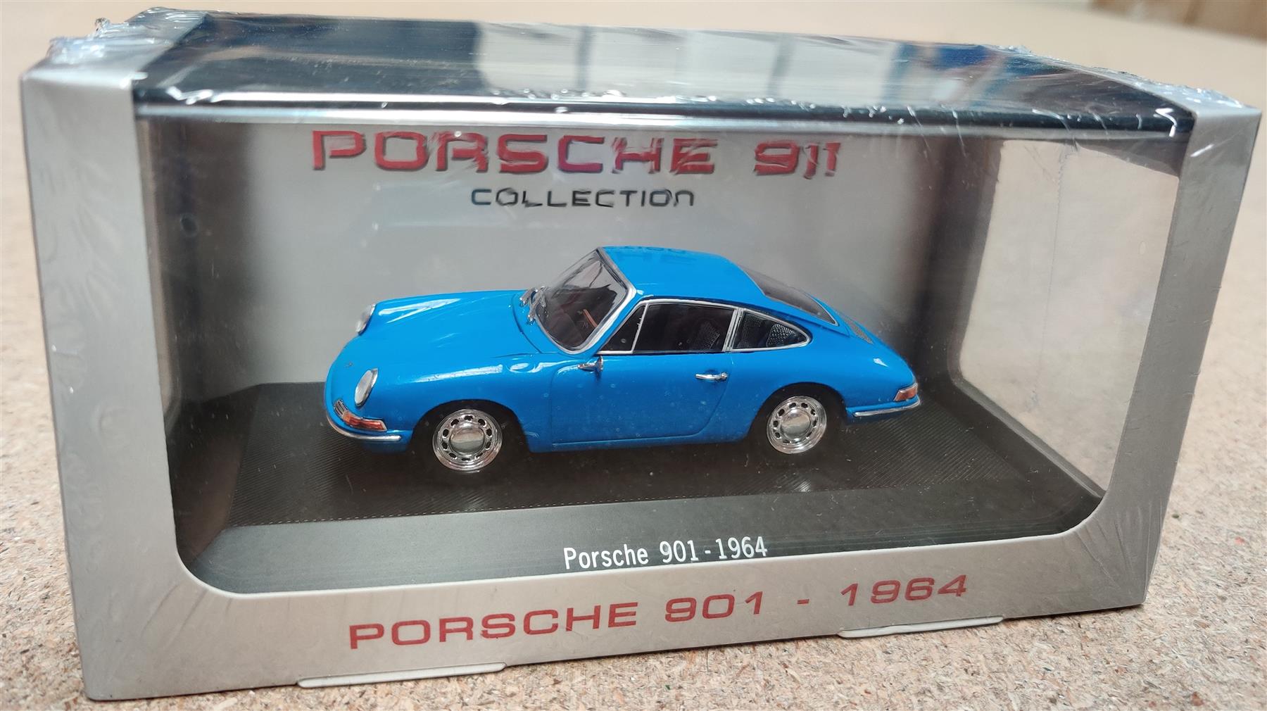 Atlas Editions 1:43 Scale Porsche 901 1964 Blue 'The First 911'