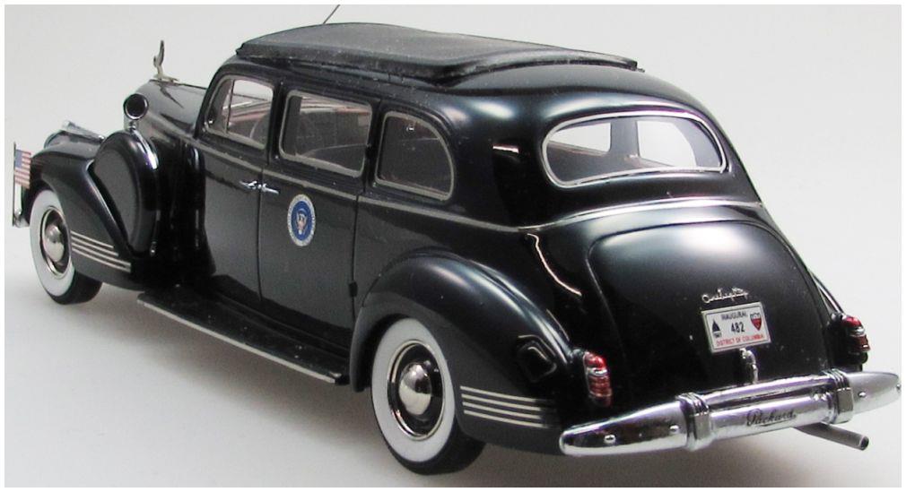 Esval 1:43rd Scale Packard 180 Franklin D. Roosevelt Parade Limousine w/Closed Roof 1941