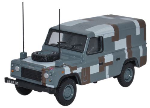 Oxford Diecast 1:76 Scale Land Rover Defender Berlin Scheme