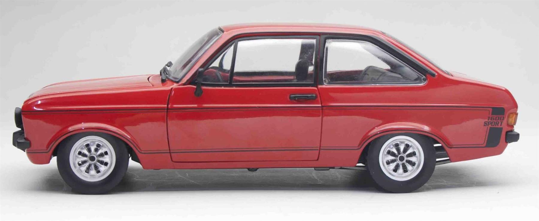 Sunstar 1:18 Scale Ford Escort MKII Sport Red 1975