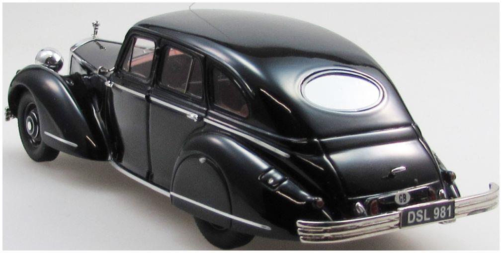 Esval 1:43 Scale Invicta Black Prince Saloon Charlesworth w/Separate Lights/Bumpers Black 1947