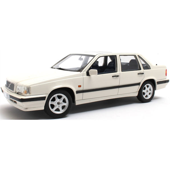 Cult 1:18 Scale Volvo 850 GLT White 1991-1994