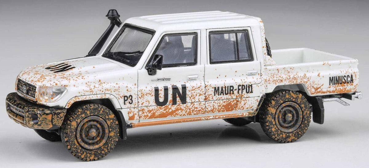 Paragon  1:64th Scale Toyota Land Cruiser LC79 UN Minusca Off Road Effect 2014 (LHD)