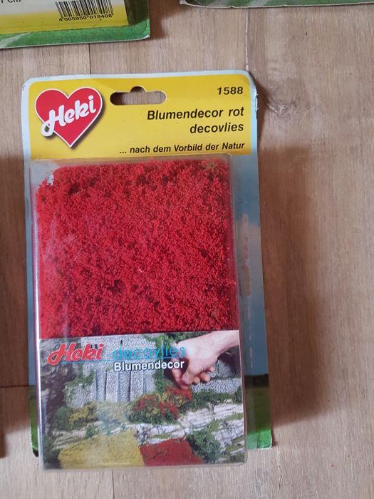 Heki Scenery HO/TT/N/Z Scale deco red fleece Blumendecor 28x14 cm