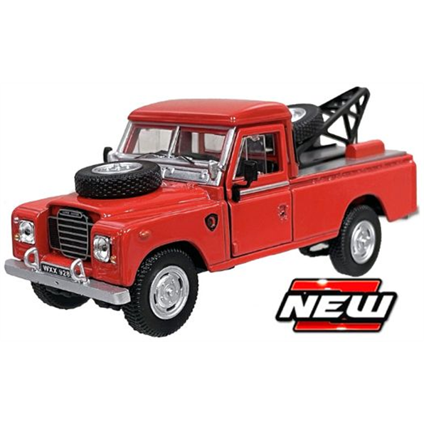Cararama 1:43 Scale Land Rover Series 109 Pick-Up Tow Truck Red
