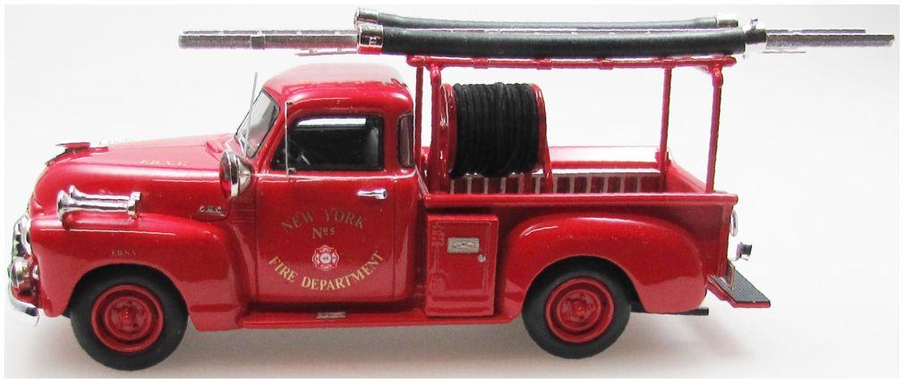 Esval  1:43rd Scale GMC Series 100 Red 5-Window Pickup New York Fire Dept w/Fire Equipment Red 1952
