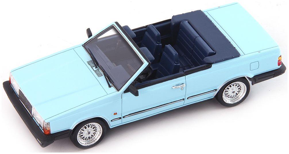 Avenue 43 1:43rd Scale Volvo 760 GLE Mellberg Light Blue