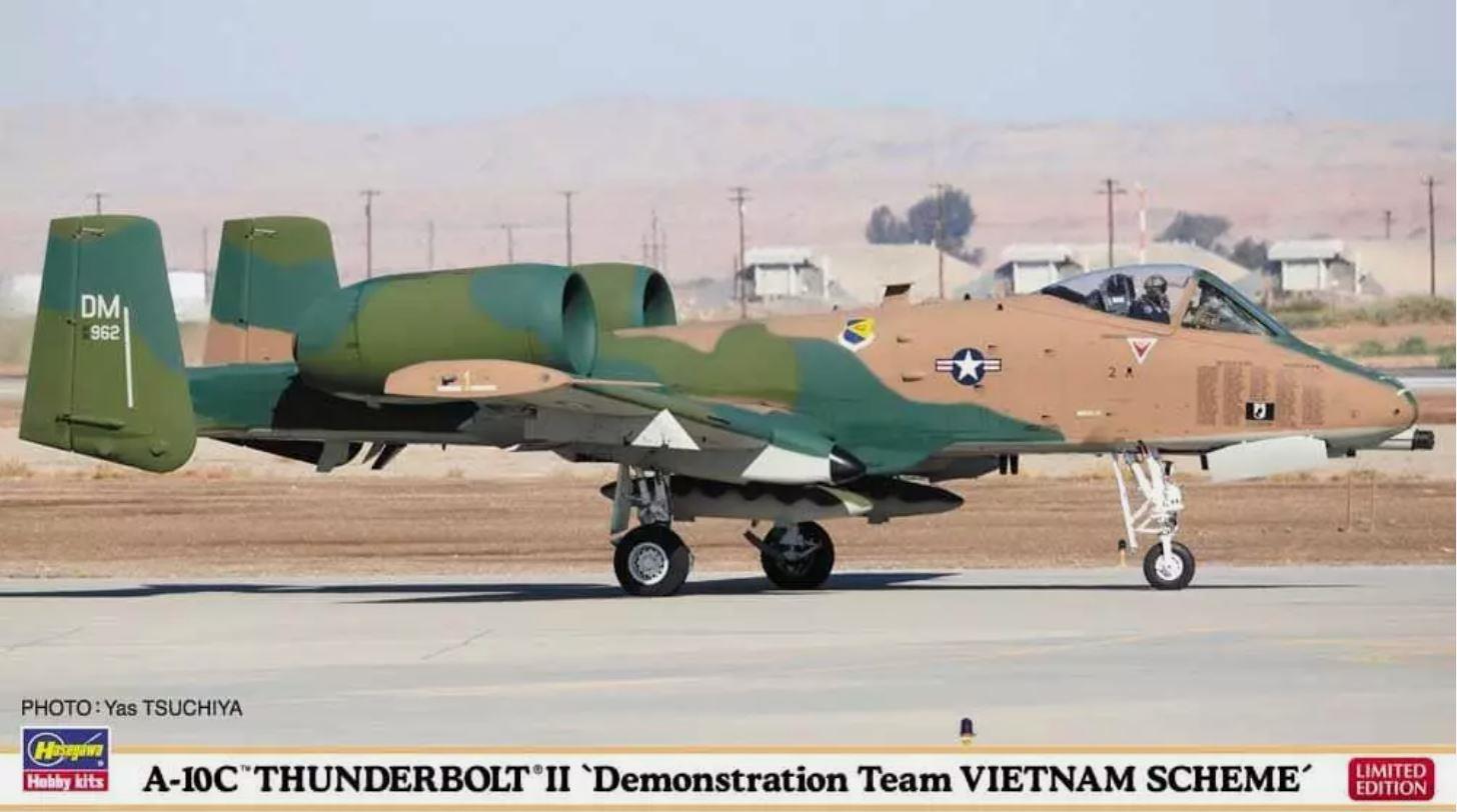 Hasegawa 02478 1:72  Scale A-10C Thunderbolt II Demonstration Team Vietnam Scheme Kit HA02478 SPECIAL OFFER