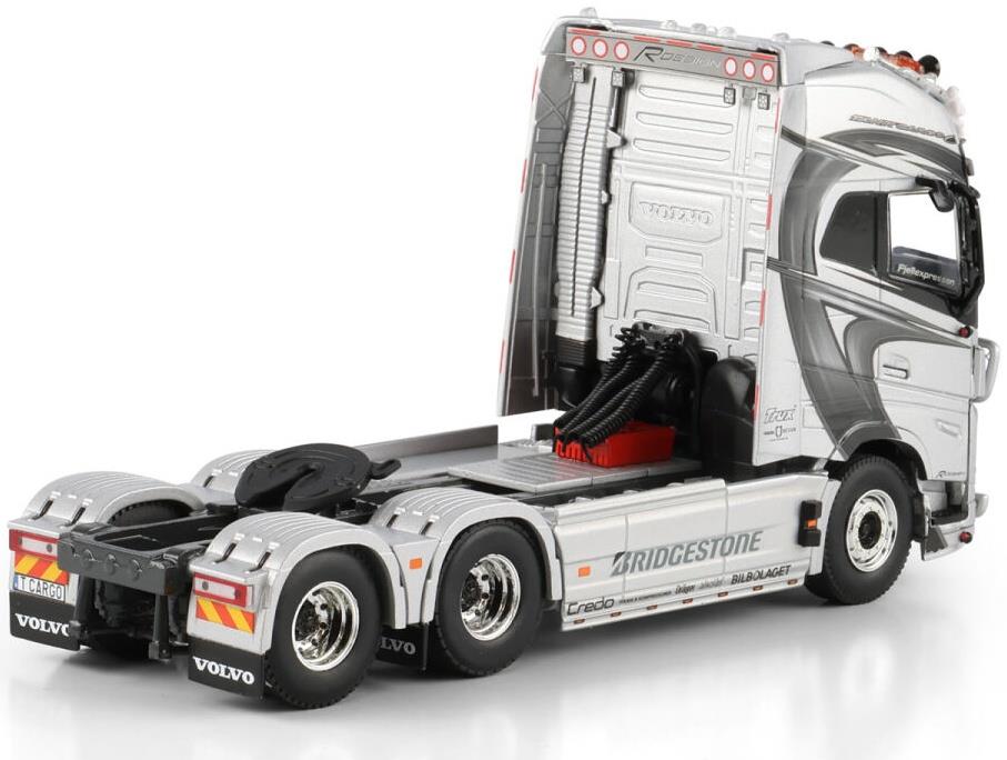 WSi 1:50th Scale Volvo FH5 Globetrotter XL 6x2 TAG Axle Tank Cargo