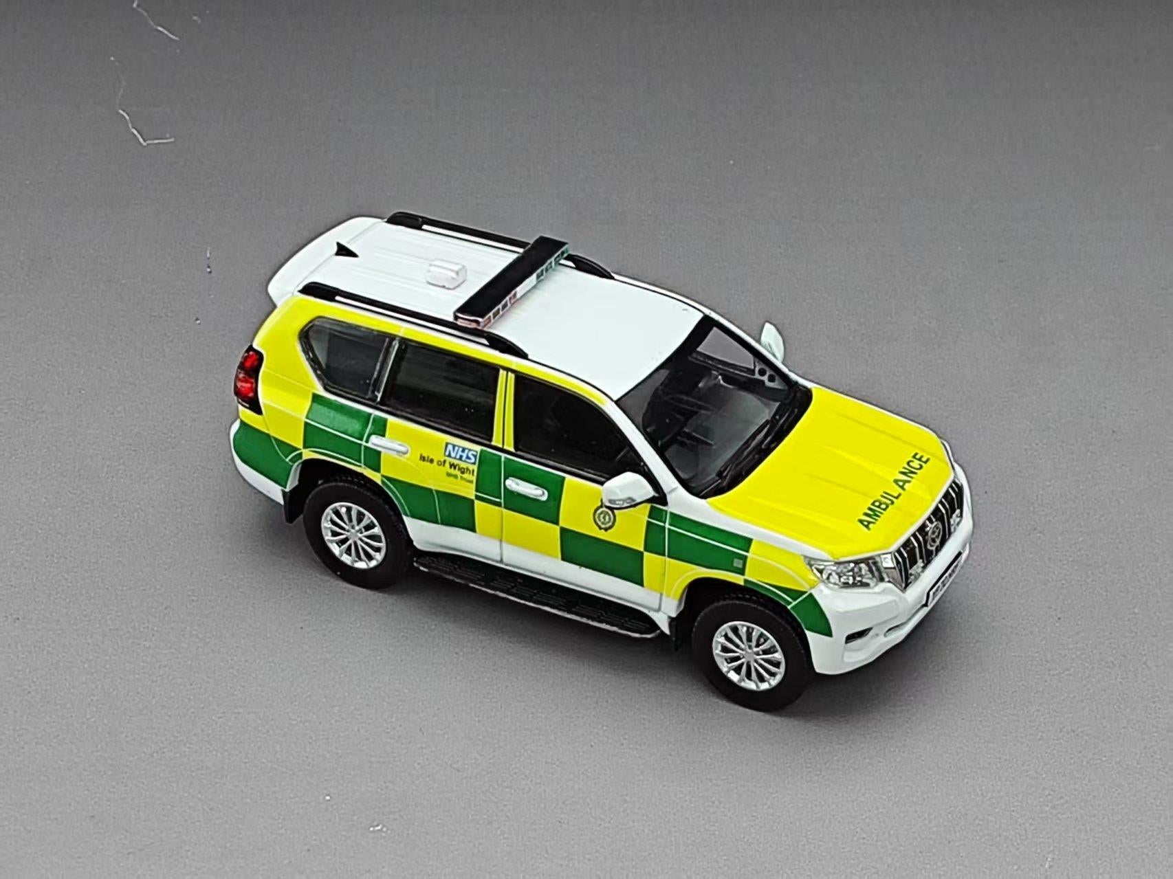 Vitesse 1:43 Scale Toyota Land Cruiser Prado 2018 UK Isle of White Ambulance Service (Ltd Ed. 399pcs)
