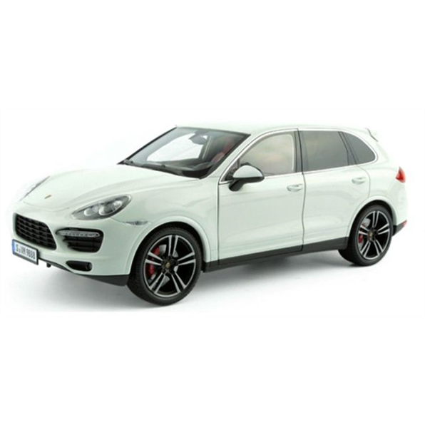 Burago 1:43 Scale Porsche Cayenne - White