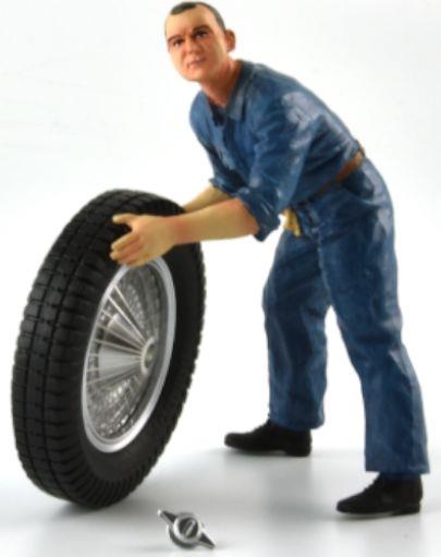 LE Mans Miniatures 1:18 Scale Georges Figure Porteur de Roue Team Bugatti T59 Blue Overall