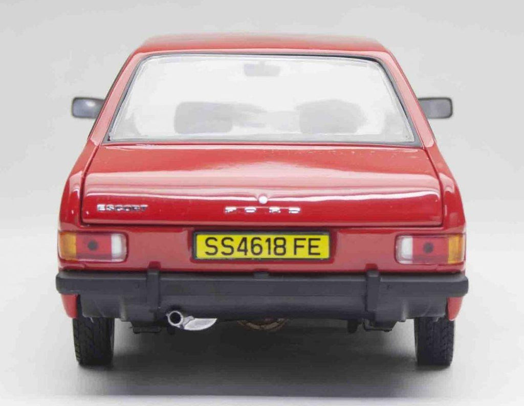 Sunstar 1:18 Scale Ford Escort MKII Sport Red 1975