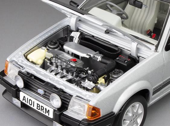 Sunstar 1:18th Scale Ford Escort RS1600i 1984 Strato Silver
RHD UK Exclusive - Limited Edition 360pcs