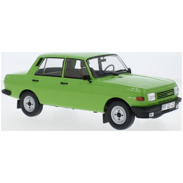 Model Car Group 1:18th Scale Wartburg 353 Green 1985