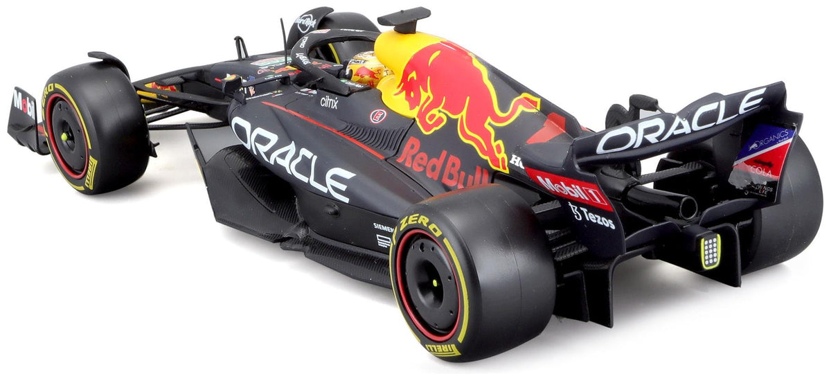 Burago 1:24 Scale Red Bull RB18 World Champion 2022 #1 Max Verstappen