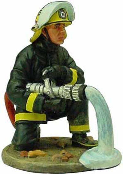 Atlas Editions 1:32 Scale fireman - Punta Arenas - Chile - 1995