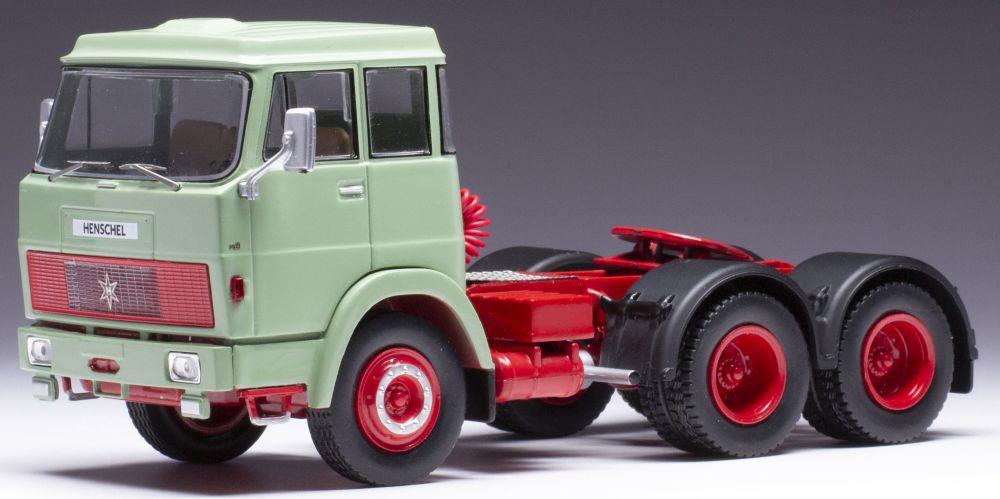 IXO 1:43 Scale Henschel HS 19 TS Green 1966