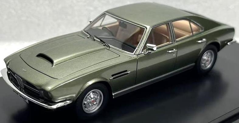 Matrix  1:43rd Scale Aston Martin Lagonda S1 Green Metallic 1974-1975