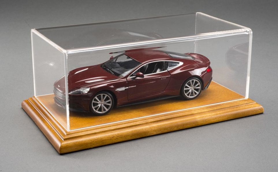 Atlantic 1:24 Scale Aichi 1:24 Display Case with Linden Wood Base (Narrow Edge)
