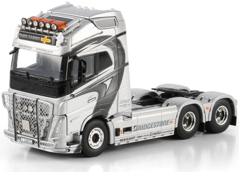 WSi 1:50th Scale Volvo FH5 Globetrotter XL 6x2 TAG Axle Tank Cargo