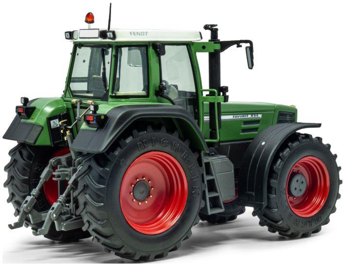 Weise 1:32nd Scale Fendt 824 Favorit