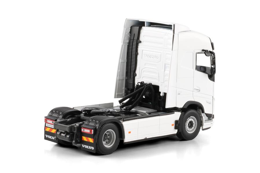 WSi 1:50th Scale Volvo FH5 MY2024 Globetrotter 4x2